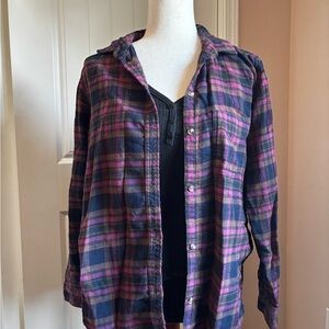 American Eagle Outfitters Plaid Flannel in Pink and Navy